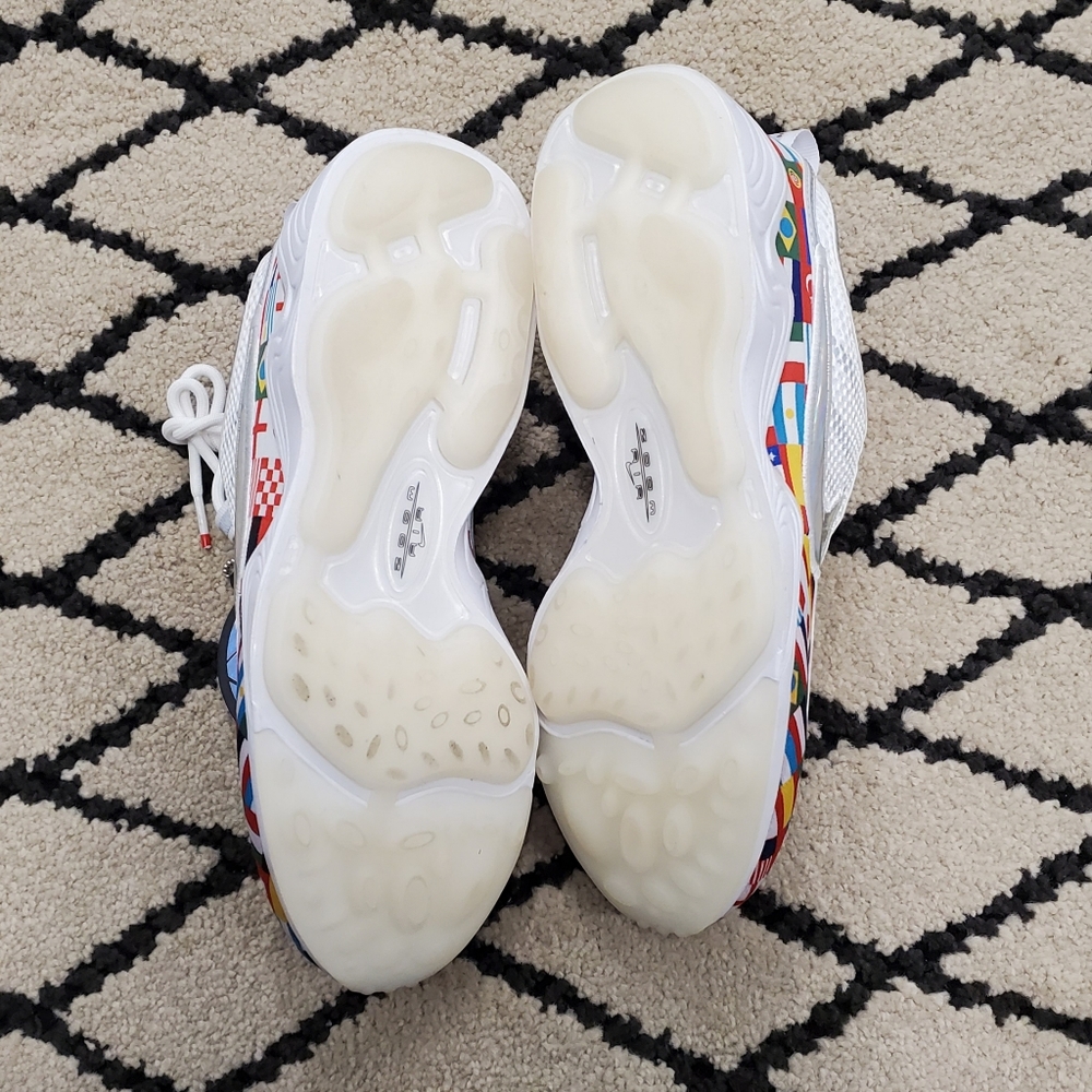 Nike Zoom Spiridon 16 NIC QS World Cup Flags - Picture 4 of 4
